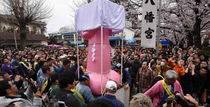 &nbspKawasaki phallus festival draws huge crowds of unabashed gawkers
