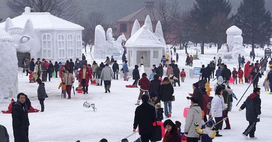 The amazing winter wonderland of Iwate Snow Festival in Japan - Portal ...