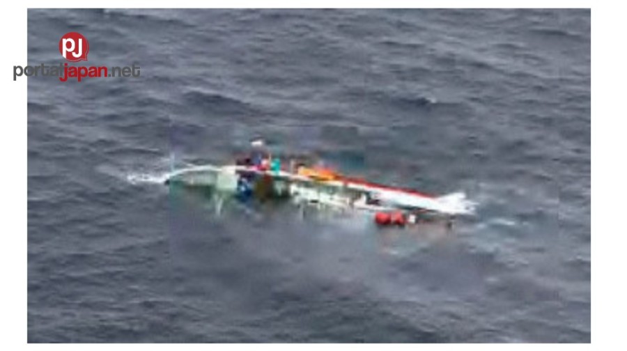 &nbsp8 crew members nawawala matapos tumaob ang isang fishing boat sa Hokkaido