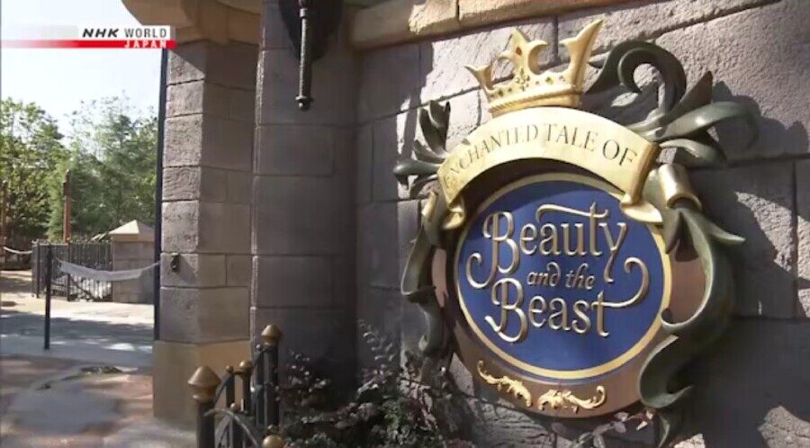 &nbspBeauty and the Beast nag bukas na sa Tokyo Disneyland
